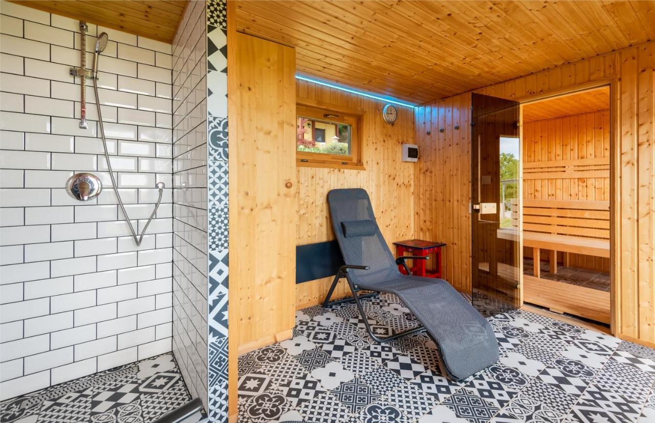 Borarium Vendeghazak - Zenit Haz Hotel Pazmand ภายนอก รูปภาพ
